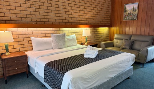 King Room With Lake View