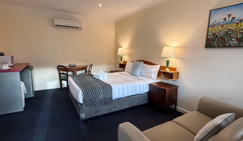 Queen Room