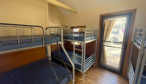 Private Bedroom - Sleep Up to 6 - Linen on Queen Bed Only (1 Queen 2 Bunks)