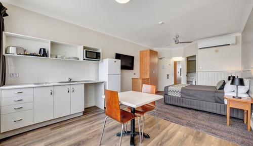 Executive Kitchenette