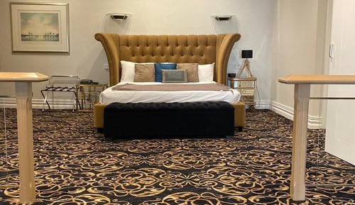 Poolside Suite