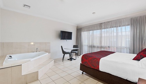 King Spa Suite