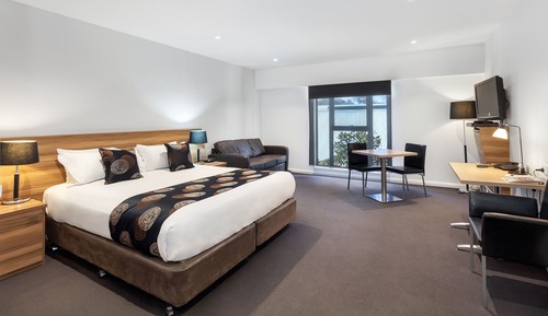 Suite, 1 King Bed, Jetted Tub