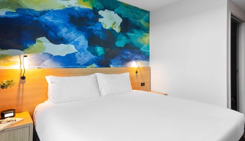 Standard Room, 1 King Bed