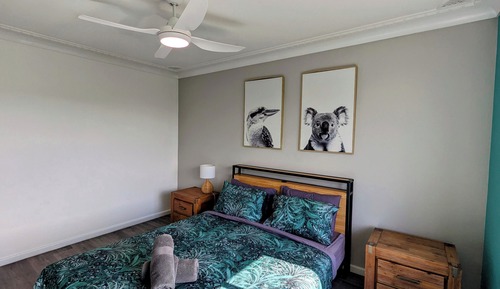Comfort Double Room, 1 Queen Bed, Shared Bathroom
