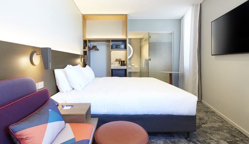 Standard Room, 1 King Bed (Extra Floor Space)