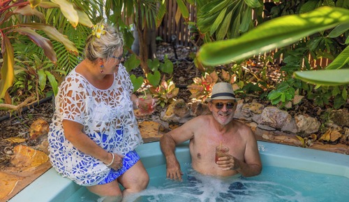 Palms Villas (Featuring Outdoor Plunge Spa)