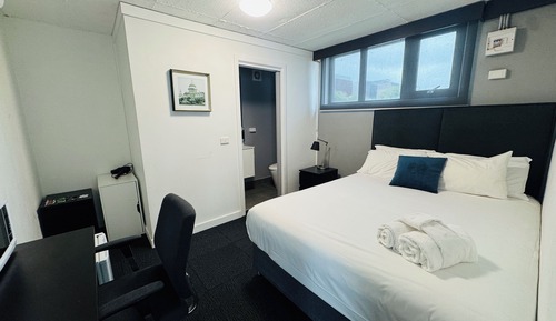 Deluxe Queen Room