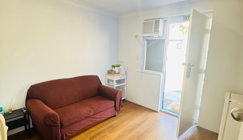 Deluxe Studio Suite