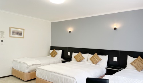 Family Room, 1 Bedroom