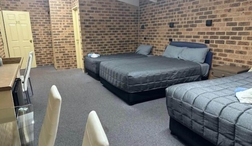 Family Room, Multiple Beds