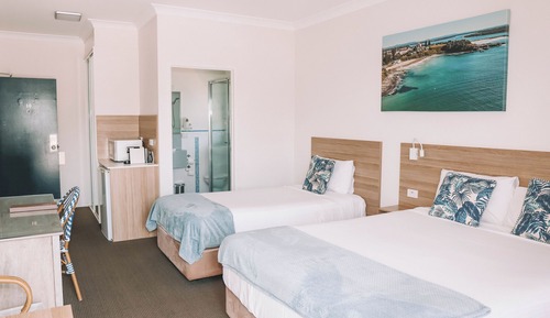 Twin Room, Ocean View (Non-Smoking)