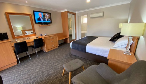 Superior Room, Multiple Beds, Non Smoking, Microwave