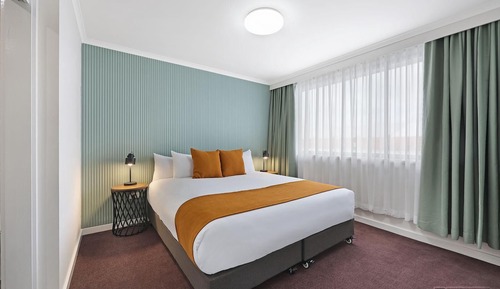 Deluxe King Suite