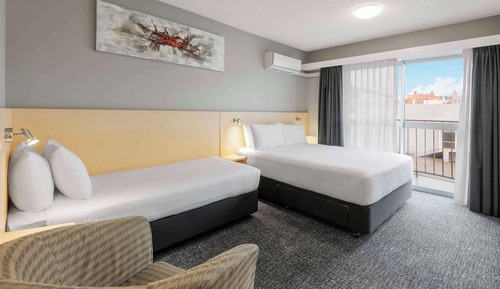 Standard Room, Multiple Beds, Accessible, Non Smoking