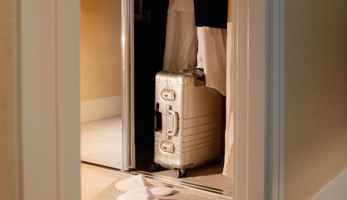 King Executive Suite w/ Lounge Access