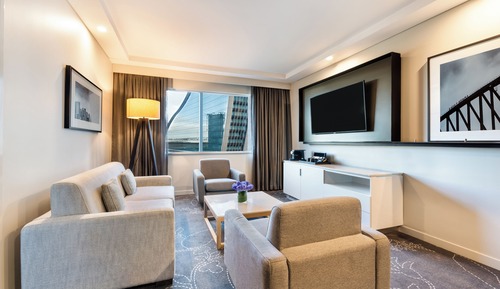 Suite with Club Lounge Access (High Floor, Late check-out)