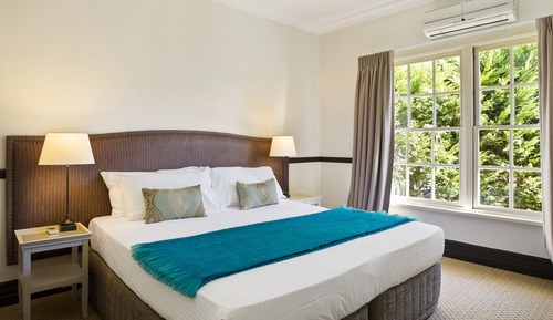 Suite, Garden Area
