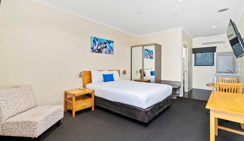 Standard Room, 1 Queen Bed, Non Smoking