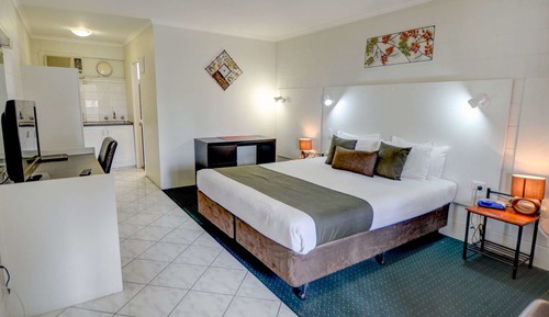 Deluxe King Room