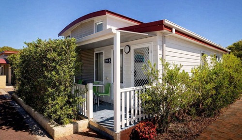  Small Family Apartment 