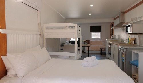 Studio with Kitchenette and Private Bathroom 