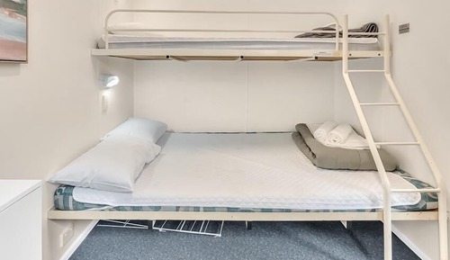 2 Bedroom Deluxe Cabin