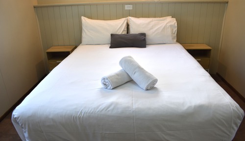 Classic Cabin, 1 Queen Bed, Pets Allowed