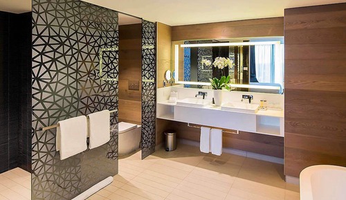 Suite, 1 King Bed (Executive Benefits, High Floor) 
