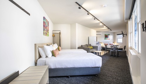 Standard Studio, Multiple Beds