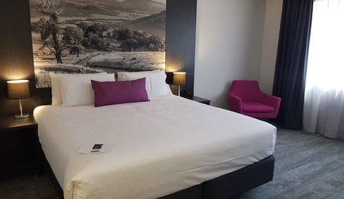 Standard Room, 1 King Bed