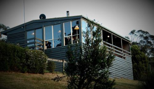 Deluxe Cove Cottage with Outdoor Spa