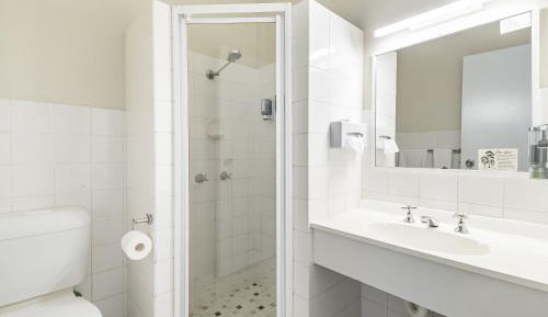 Standard Triple Room (No Pets)