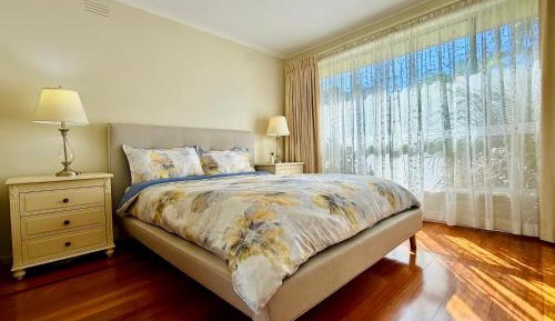 Deluxe Double or Twin Room with Garden View