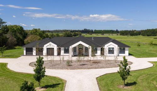 Seven-Bedroom House