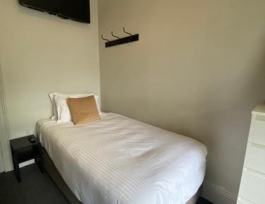 Single Room - External Private Bathroom