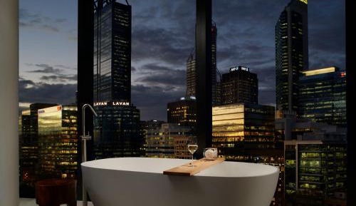 King Studio with Soaking Tub and Skyline View