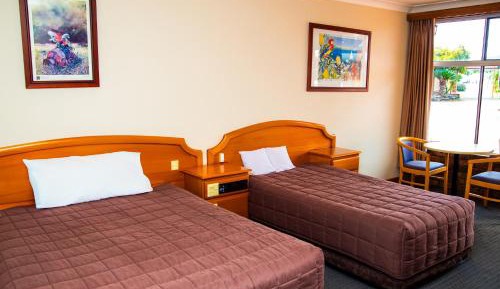 Twin Room with Bath