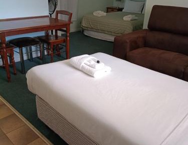 Basic Triple Room