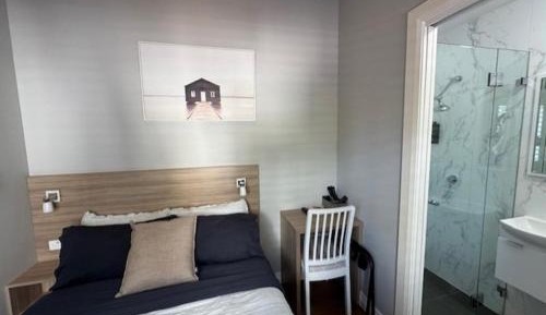 Single Room with Shared Bathroom