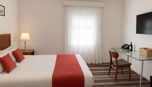 Standard Queen Room