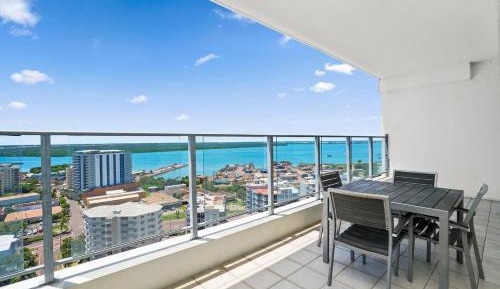 Two-Bedroom Apartment with Balcony and Sea View