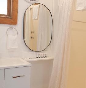 Budget Family Room with Private Bathroom