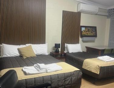 Deluxe Family Room