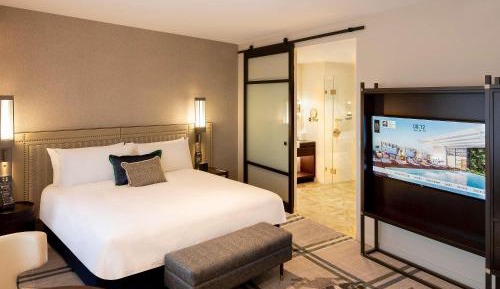 Superior King Suite