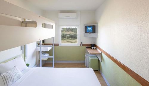 Standard Queen Room with a Bunk Bed