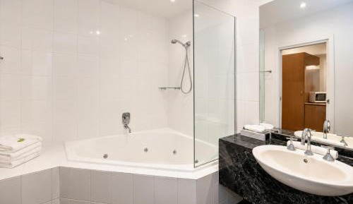 Accessible Queen Room