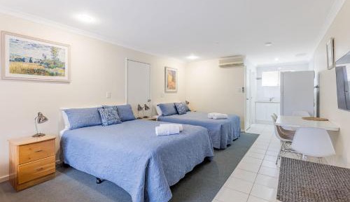 Deluxe Queen Studio with Two Queen Beds