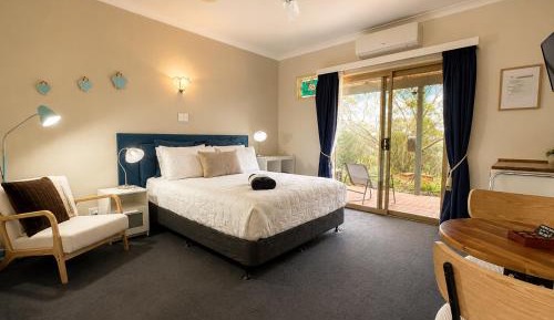 Queen Room with Garden View