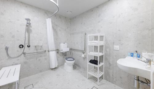 1 Bedroom Accessible Suite